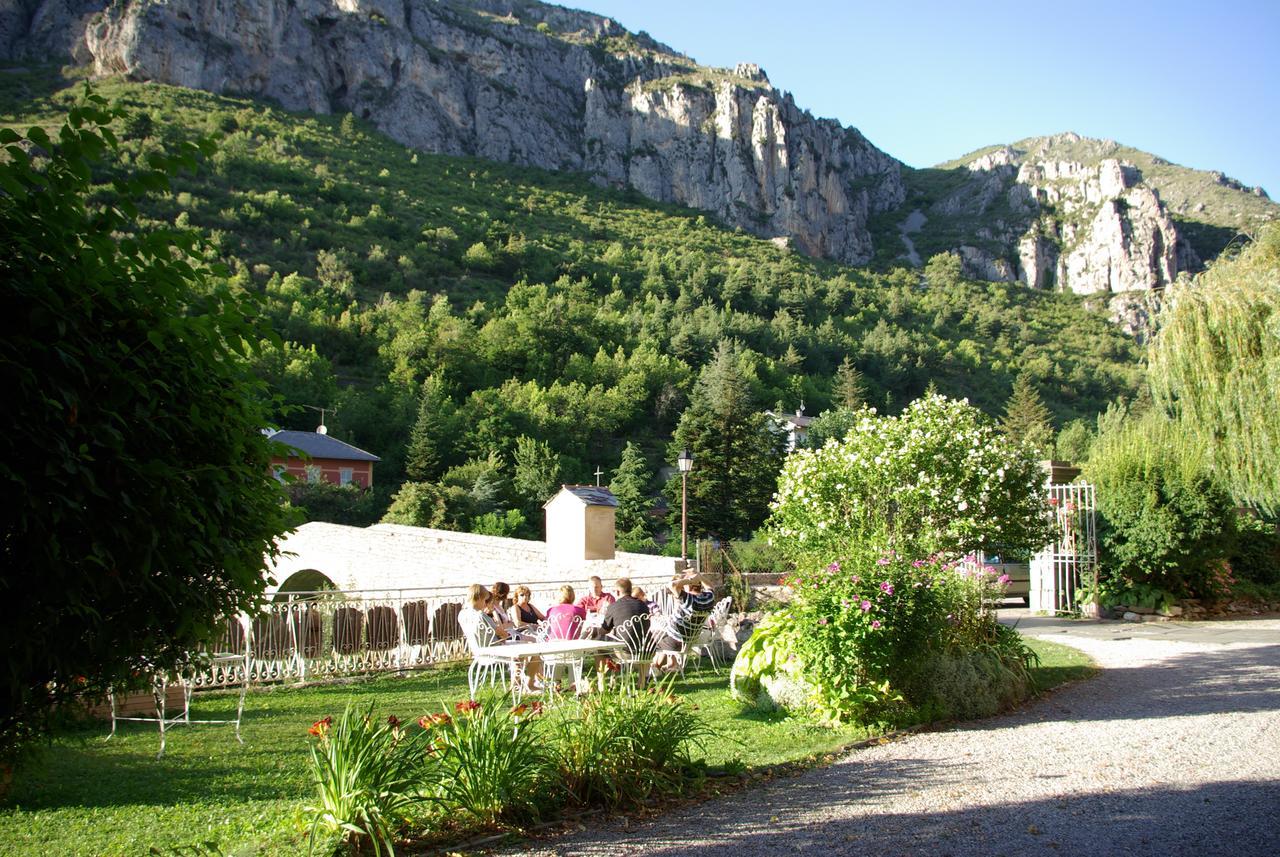 Le Mirval Hotel La Brigue Exterior photo