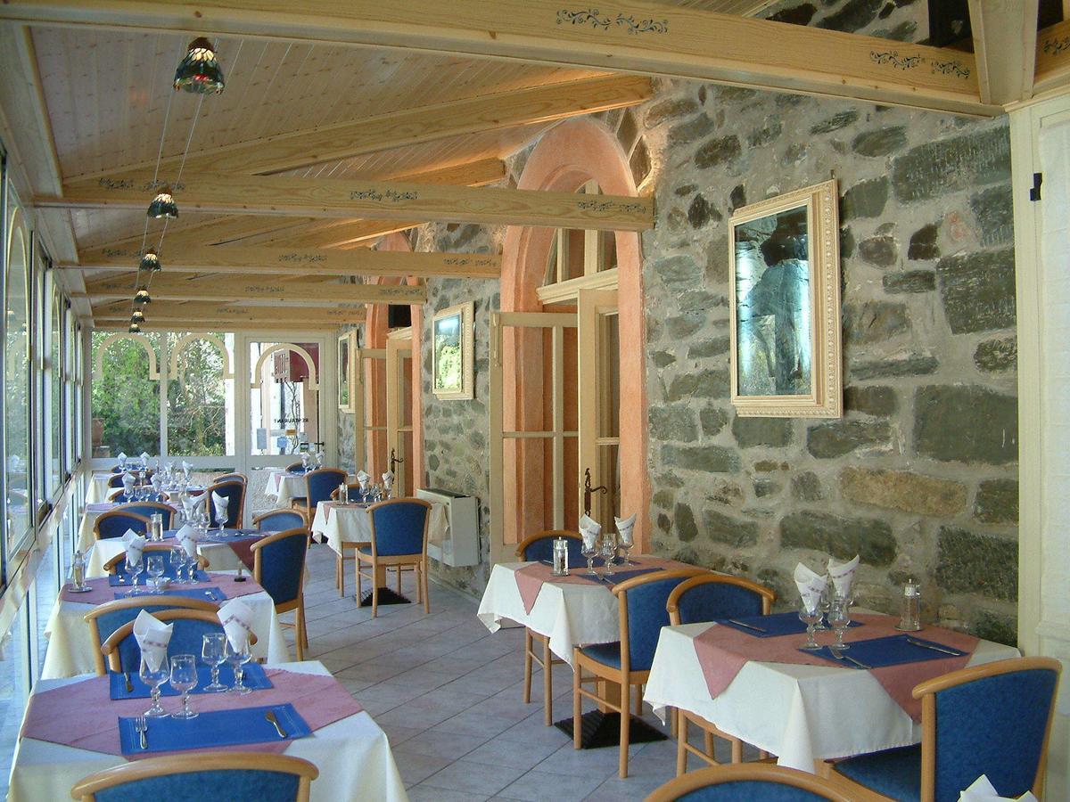 Le Mirval Hotel La Brigue Exterior photo