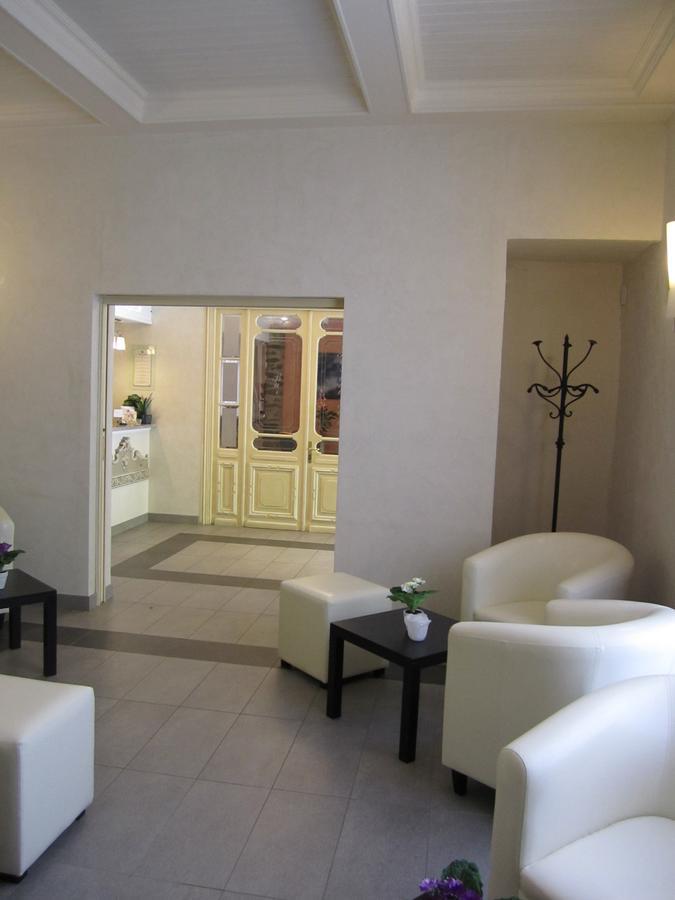Le Mirval Hotel La Brigue Exterior photo